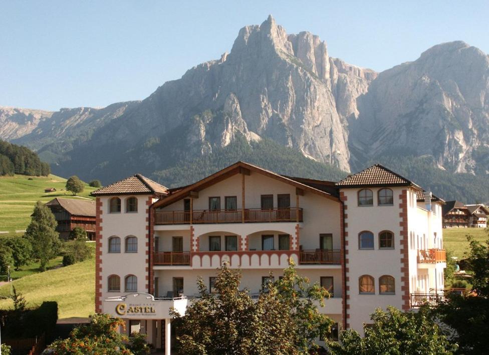 Hotel Castel Oswald Von Wolkenstein 카스텔로토 외부 사진